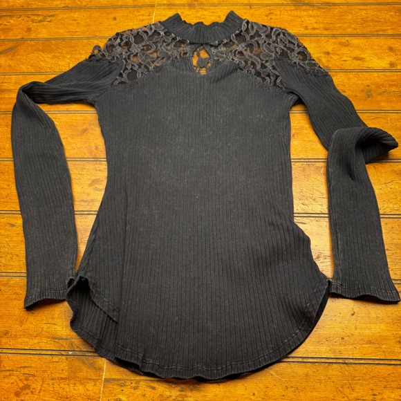 Free People Tops - Free People Black Ribbed Lace Yoke Keyhole Mock Neck Long Sleeve Top Womens